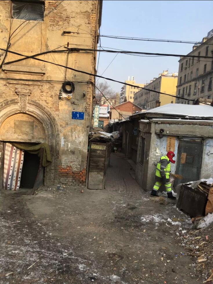哈爾濱車禍遇難環衛工居住的小巷