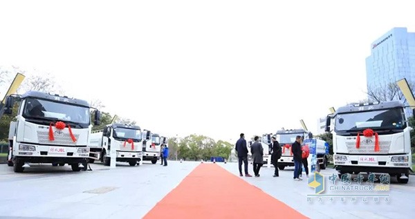 一汽解放&航天晨光環衛車南京區展示車輛