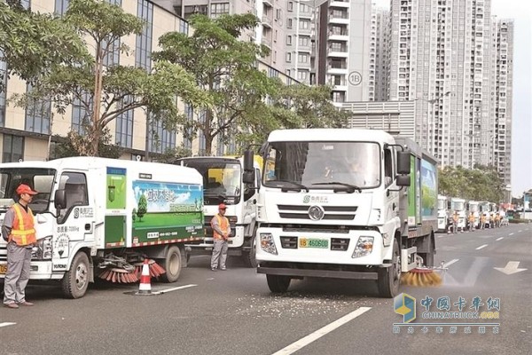 10臺新能源環衛車驚艷亮相