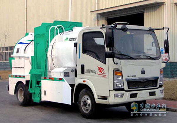青島重工環(huán)衛(wèi)車(chē)